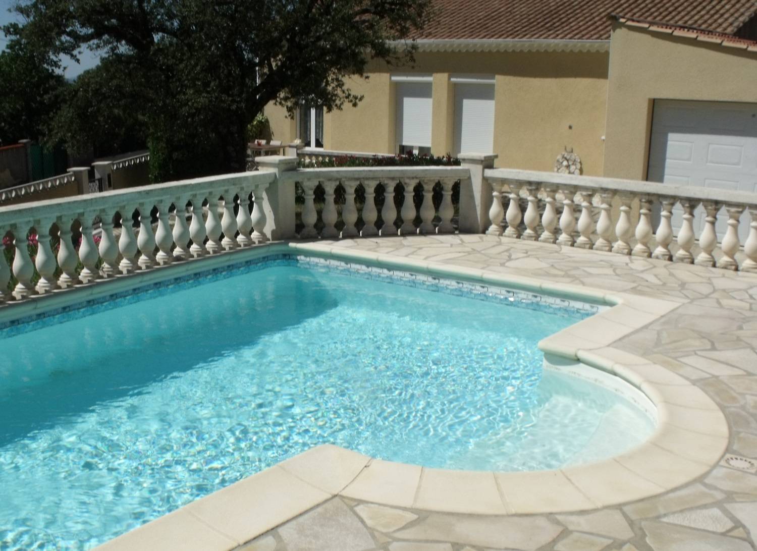 Charmante villa dans un village perché de la Drôme Provençale